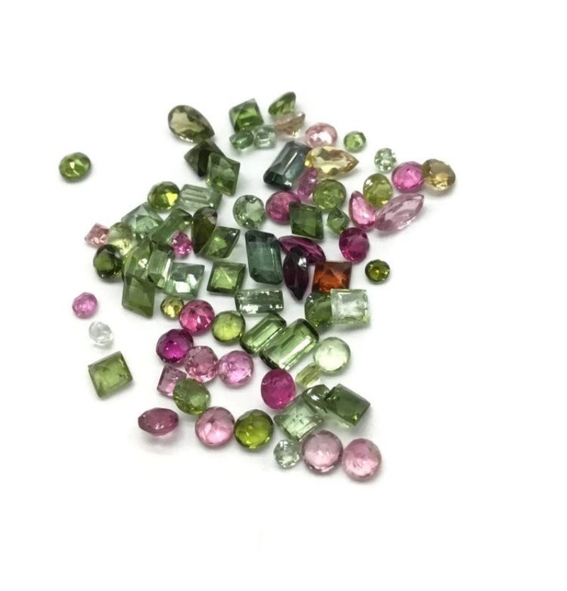 Sắc màu của đá tourmaline 