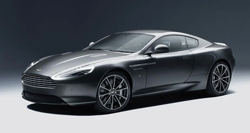 Aston Martin ra mắt DB9 vào năm 2004
